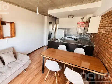 Venta Departamento 1 Dormitorio Con Cochera y Balcon en Echesortu