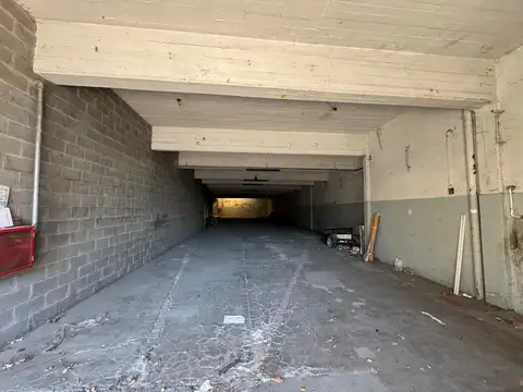 Galpon en Venta en Pompeya, USD 420.000