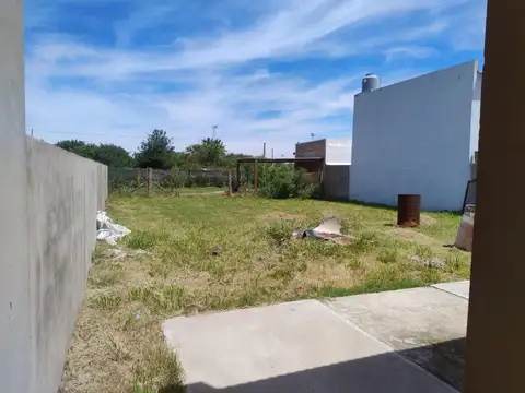 Depto Tipo Casa en Venta en Carmen De Areco, USD 80.000