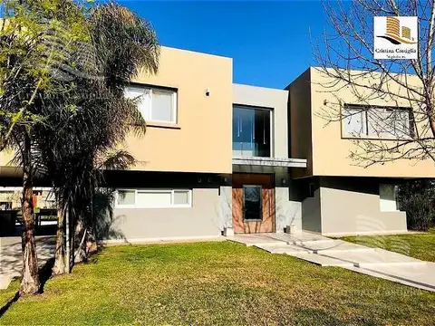 Casa 6 ambientes con 4 baños