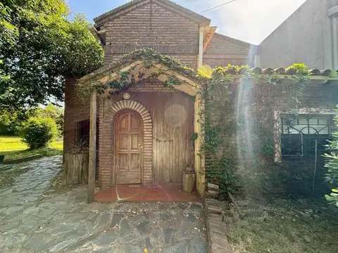 Casa en Venta con 1 cochera