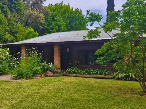 VENTA CASA 4 AMBIENTES LA REJA APTO CREDITO