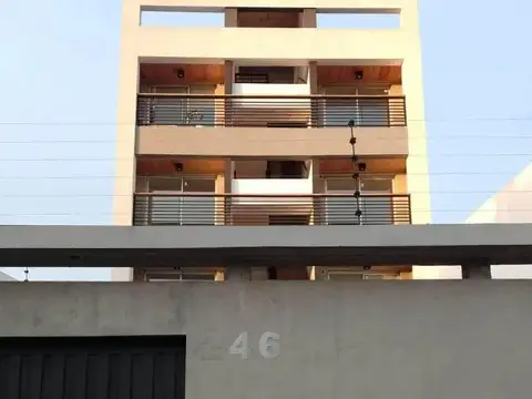 Azcuénaga e/ La Rioja y Catamarca