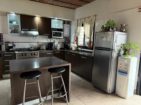 Depto Tipo Casa en Venta con 1 cocheras