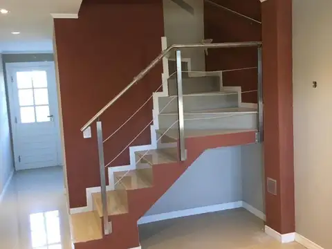 Casa 3 ambientes con 2 baños