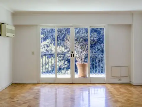 Av. Alvear 1500, Piso 4