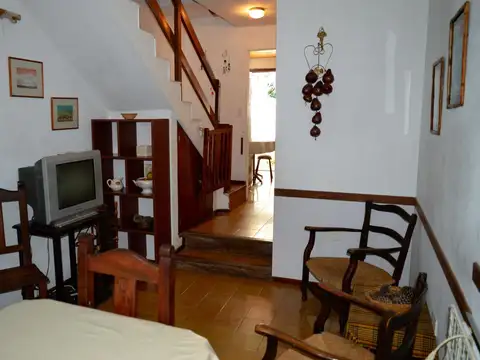 Depto Tipo Casa 4 ambientes con 2 baños