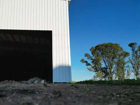 Galpon en Venta 80  mts Fondo