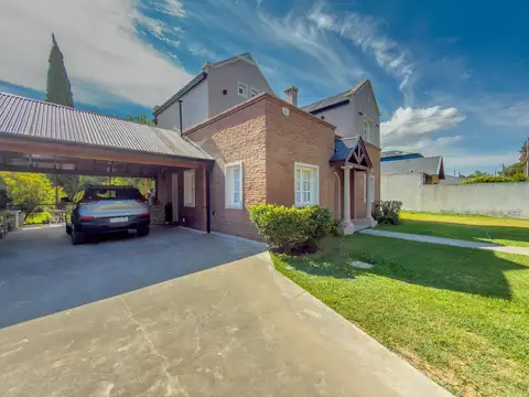 CASA VENTA GONNET 3 DORMITORIOS PARQUE APTO BANCO