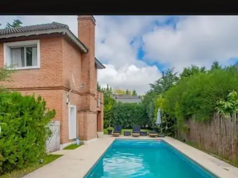 Casa Chalet  en Venta en Valle Claro, Benavidez, Tigre