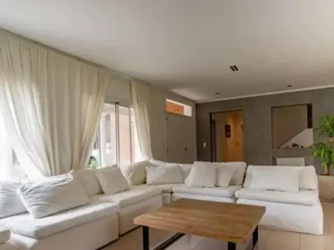 Casa en Venta en Valle Claro, USD 350.000