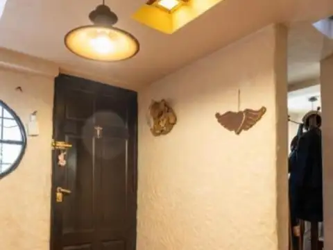 Departamento tipo casa en venta en Barracas