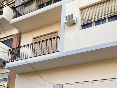 Dto 3 amb al frente c/balcon