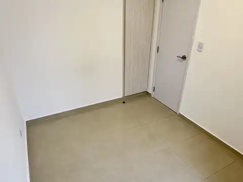 Departamento en Alquiler en Republica De La Sexta, $ 450.000
