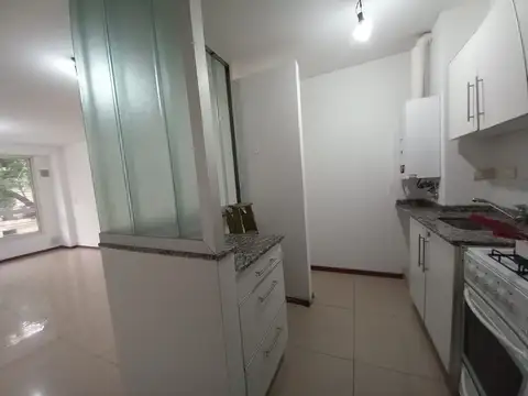 Departamento en Alquiler en Abasto, $ 620.000