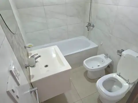 Departamento en Alquiler en Tapiales, $ 850.000
