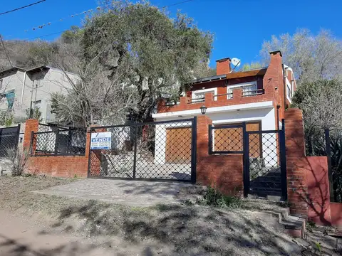 Casa a la venta en Bialet Masse. (C412)