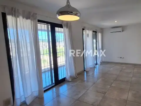 Departamento en Alquiler con 1 cocheras