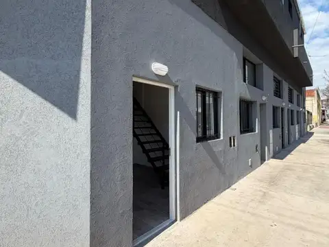 Depto Tipo Casa en Venta 1 año