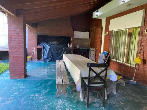 Dos quintas en 33 Orientales - 20 de Junio
