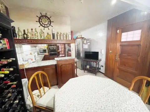 Casa en Venta con 5 cocheras