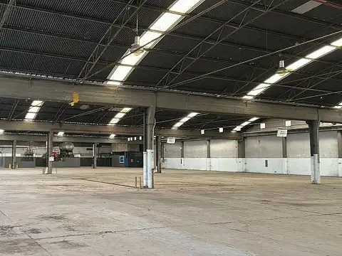 Deposito o planta con 11 naves de 800 m2 con 6/8 mts pisos en H°A°