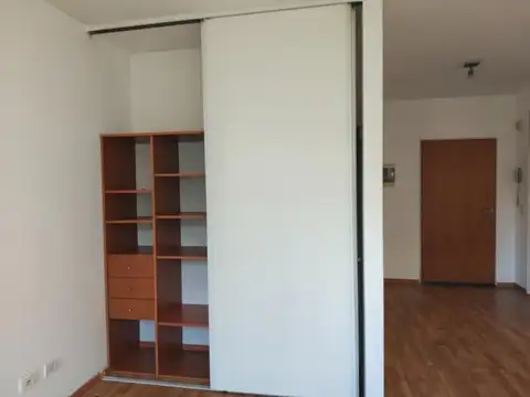 Departamento en Alquiler con 1 cochera