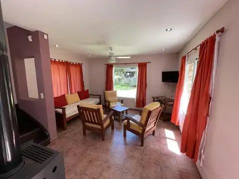 Casa 3 ambientes con 1 baño