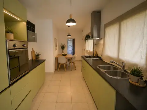 Casa 4 ambientes con 3 baños