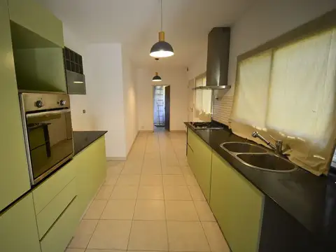 Casa en Venta en Maquinista Savio, USD 199.000