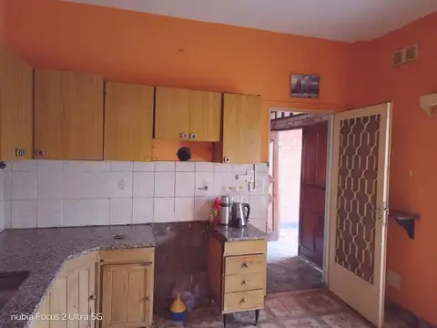 Casa en Alquiler con 3 cocheras