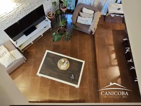 Casa 4 ambientes con 2 baños