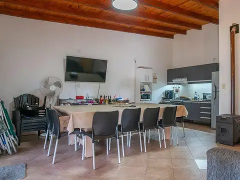 Casa 3 ambientes con 2 baños