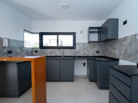Casa en Alquiler de 3 dormitorios