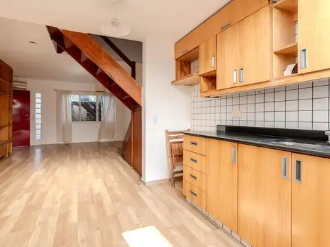 Depto Tipo Casa en Venta 25 años