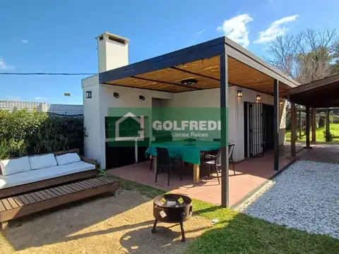 Casa 5 ambientes con 2 baños