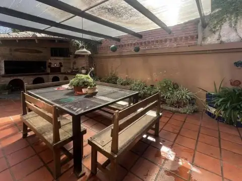 Venta de Casa 6 Ambientes en Monte Grande