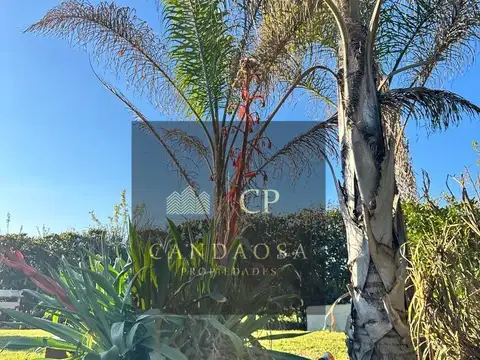 Casa en Venta con 5 cocheras