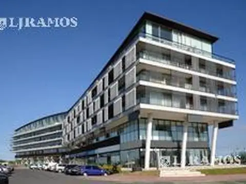 Oficina de 44 m2 cubiertos, en alquiler en  Puerta Norte, Nordelta