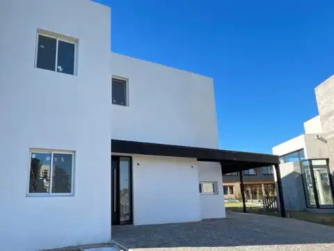 Casa en Venta en Puertos - Riberas, USD 310.000