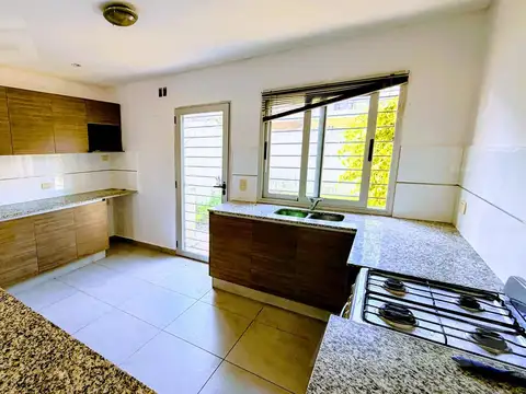 Depto Tipo Casa en Alquiler 10 años