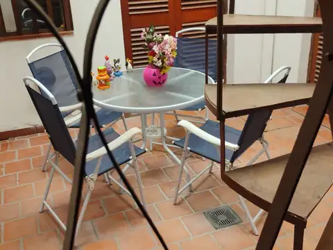 VENTA CASA CON GRAN POTENCIAL PARA INVERSORES