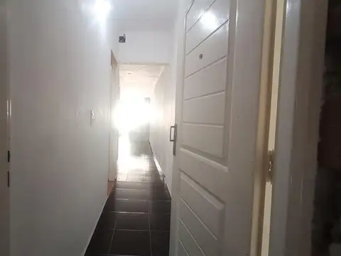 Depto Tipo Casa en Alquiler en Lanus Este, $ 500.000