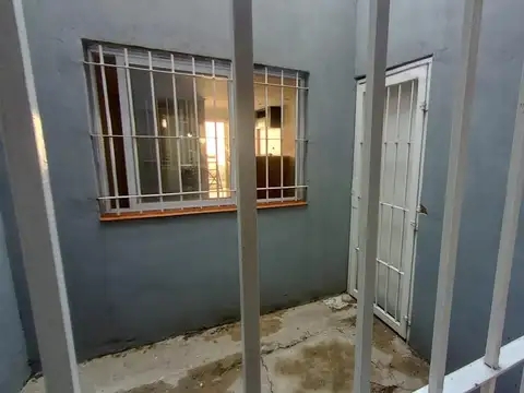 Depto Tipo Casa en Alquiler 45 años