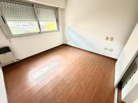 Departamento en Alquiler en Castelar Sur, $ 650.000