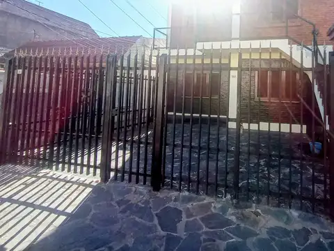 Zeballos 3800, Piso PB