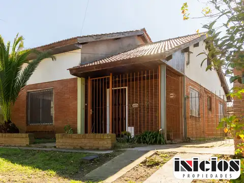 Chalet y Departamento: La Argentina N° 455 - Mar de Ajo - C987