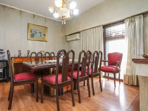 Depto Tipo Casa en Venta 56 años