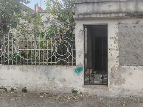 VENTA - Lote de 113 m2 en construcción. Ideal galpón o constructoras -  Barrio Parque, Rosario.