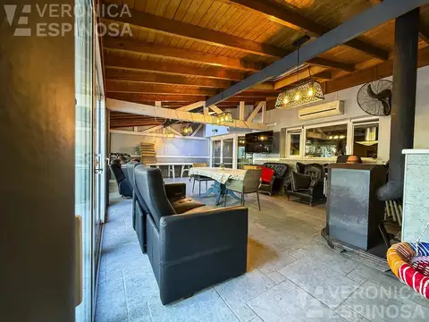 Casa en Venta en Haedo Sur, USD 800.000